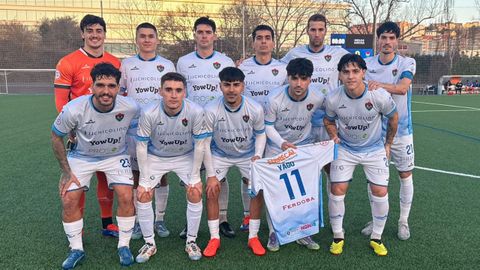 El 11 inicial del Boiro en Arteixo, con la camiseta de Yago, baja de �ltima hora por una operaci�n de apendicitis.
