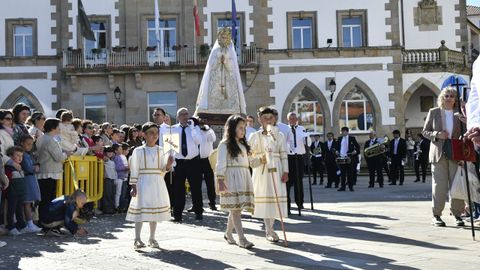 La Palomita Domingo de Resurreci�n en Muros