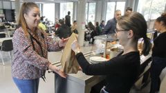 El servicio �take away� de la cafeter�a del campus cogi� impulso en la pandemia y este curso sigue teniendo mucho tir�n