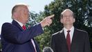 Donald Trump, junto al ya exsecretario de Trabajo, Alex Acosta 