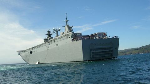 El Juan Carlos I en el 2010 en Ferrol