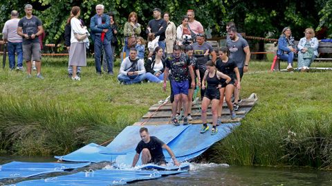 Pruebas de la Gladiator Race en la isla de las esculturas de Pontevedra