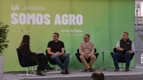 Oo Ceo de Innogando, Elio L�pez; o profesor da USC, Javier Bueno, e o director do servizo t�cnico do Grupo Dur�n, Santiago Sousa, en Friol