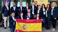 Yudania, a la derecha de la imagen que muestra a la selecci�n espa�ola de ajedrez 