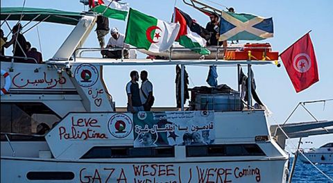 Imagen de uno de los barcos de la flotilla interceptada por Israel
