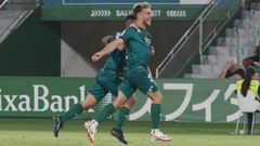 Iker Losada celebrando el gol de la victoria.