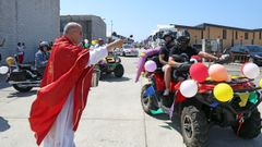 Misa de San Cristobal en la capilla de San Bartolom de Rianxo   bendicion de vehiculos y  procesin
