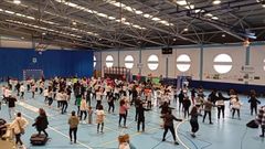 La sesi�n ben�fica de zumba se celebrar� en el pabell�n municipal de A Casqueira, igual que el a�o pasado (en la imagen)