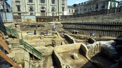 La excavacin de la actual Domus do Mitreo en el 2003