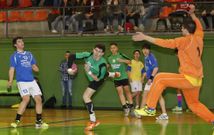 Juan Carlos Rodr�guez marcando un gol de rosca al meta vigu�s Jorge Caldas. 