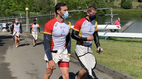 Sa�l Craviotto, Marcus Cooper Walz, Carlos Ar�valo, Rodrigo Germade esta ma�ana en el embalse de Trasona