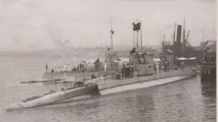 El submarino B-6 que enviaron los republicanos de Cartagena a Bilbao y que termin rindindose en el Cantbrico y con parte de su tripulacin fusilada en Ferrol.