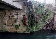 El puente de Calvo Sotelo tiene pilar y estribos de siller�a de granito y el espig�n izquierdo de Ponte Ribeira es de granito.