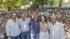 Diego Calvo, Alberto N��ez Feijoo, Alfonso Rueda, Paula Prado y Manuel Taboada fotografi�ndose en la romer�a del PP coru��s en O Pino