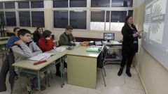 Alumnos de instituto en clase extra de ingl�s