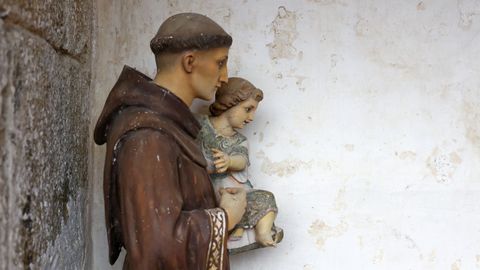 Imagen de una talla del monasterio de Bergondo.
