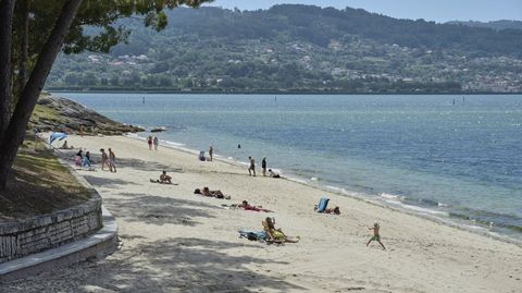 El suceso tuvo lugar en la playa de Cabeceira, uno de los tres arenales de Poio que cuenta con bandera azul.