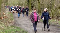 Peregrinos percorrendo o pasado mes de marzo o Cami�o Ingl�s desde o seu punto de partida, a abad�a de Finchale