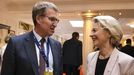 Alberto N��ez Feijoo, este jueves en Bruselas con Ursula von der Leyen, presidenta de la Comisi�n Europea