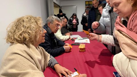 La venta de entradas para la Festa do Botelo comenz� a las nueve de la ma�ana.