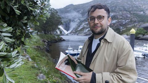 O escritor Ismael Ramos (Mazaricos, 1994), retratado recentemente no &Eacute;zaro.