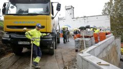 La conselleira de Infraestruturas, Ethel V�zquez, supervis� las obras para crear nuevas plazas de estacionamiento en el Hospital Teresa Herrera de A Coru�a, el materno del Chuac
