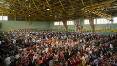 Festa da Androlla en Viana do Bolo. Unos 1.400 comensales degustaron el men� de entroido.