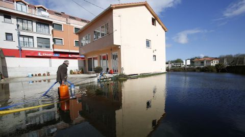 El d�a despu�s en Carballo, con amplias zonas a�n inundadas