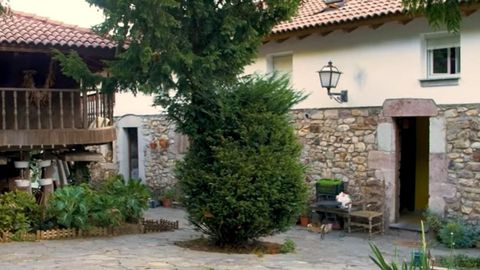 Algunas de las viviendas que ocupan los emprendedores en Caunedo