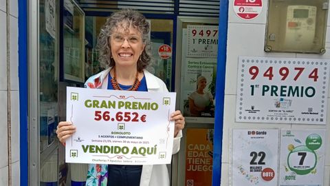Marisa Veleiro, a las puertas de la administracin de lotera de la calle Mdico Rodrguez