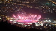 Los fuegos artificiales cierran en R�o la ceremonia de apertura de los Juegos Ol�mpicos