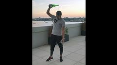 David Villa escancia frente a Manhattan