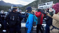 Tensin en la Junquera por el desalojo de los independentistas