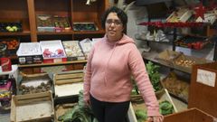 Ver�nica, en su tienda Frutas Gonz�lez Castro