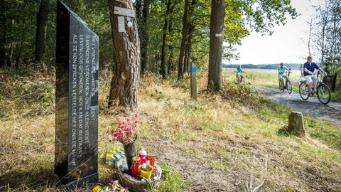 Monumento para Nicky Verstappen cerca del lugar donde se encontr� su cad�ver 