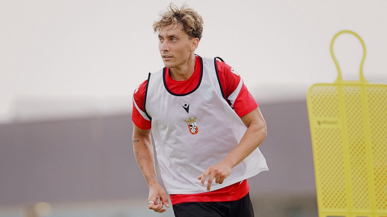 Álex Petxarroman: «Me castigué demasiado tras el fallo con el Burgos, y fuera se me crucificó»