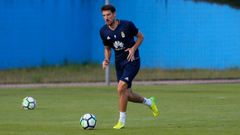 Toche Requexon Real Oviedo.Toche, durante un entrenamiento en El Requexon