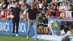 Yago Iglesias, en el banquillo del �ngel Carro en el derbi entre el Lugo y el Celta Fortuna.