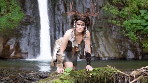 Traje de guerrera celta en el Salto do Coro en Mondoñedo