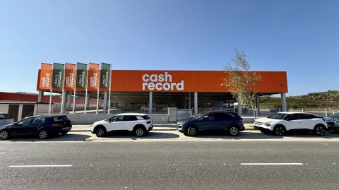 ltima apertura de Cash Record, en el polgono de A Sionlla (Santiago)