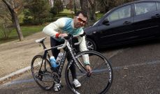 El betanceiro Jorge Garrido vive en Madrid, donde se entrena para preparar el reto que ha denominado �20 puertos por ti�. 