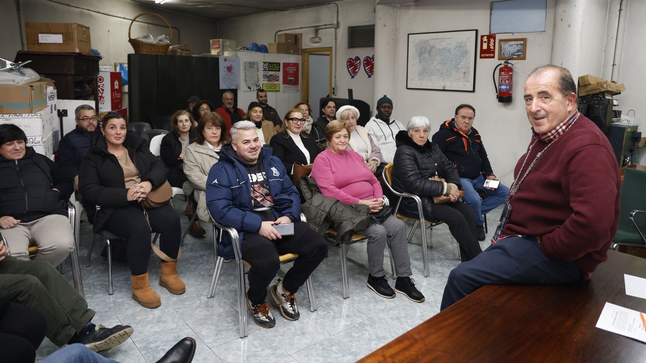 Los placeros de Ourense tratan de frenar su desalojo de la Alameda para así «salvar las Navidades»