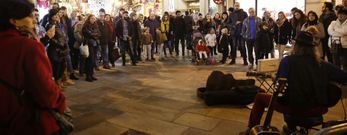 Las actuaciones en la calle congregaron a numeroso p�blico. 