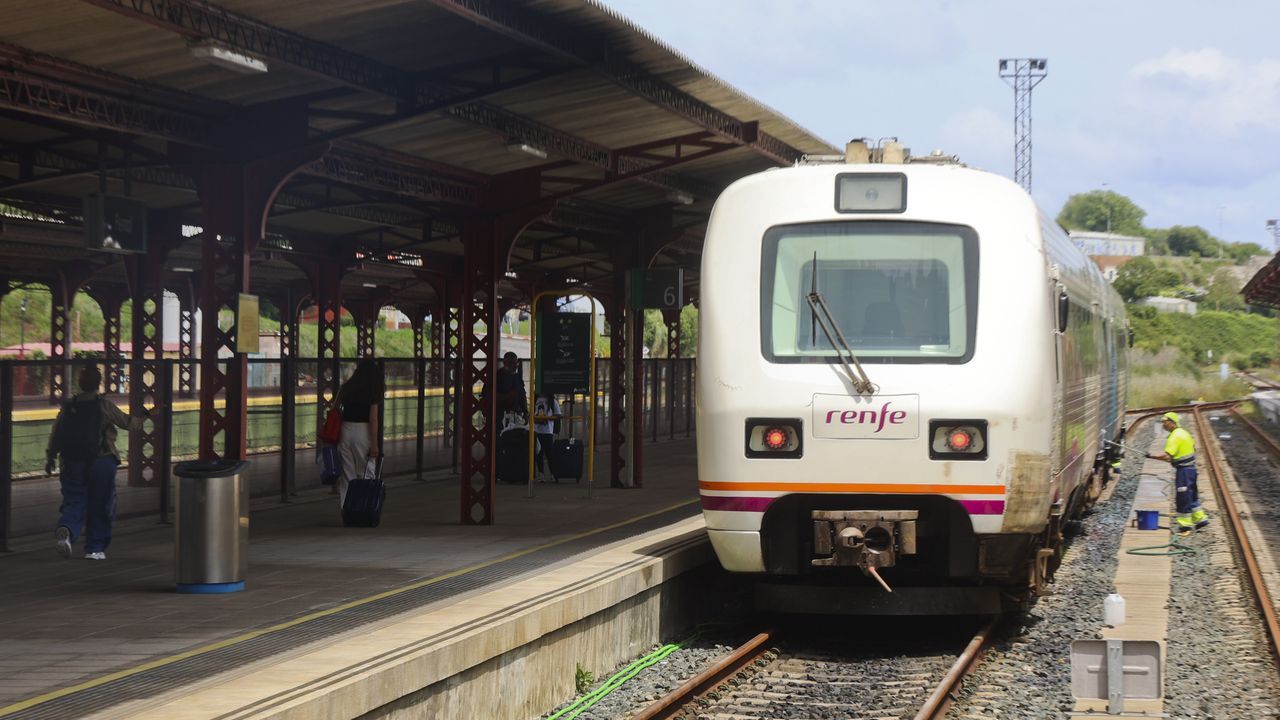 El BNG registra nuevas iniciativas para modernizar el tren a Ferrol