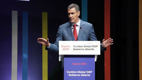 El presidente del Gobierno, Pedro Snchez, durante la inauguracin de la Cumbre Global de la Alianza de Gobierno Abierto (OGP) 2025, en Vitoria.