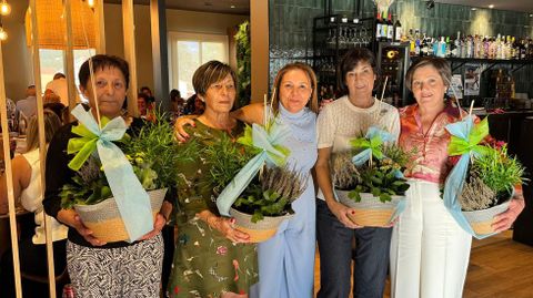 Las cuatro mariscadoras que fueron homenajeadas con motivo de su jubilaci�n