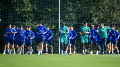 Los jugadores del Real Oviedo en El Requexn