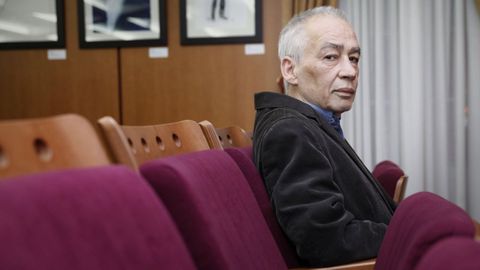 Joaqu�n del Valle Incl�n es nieto del escritor gallego. 