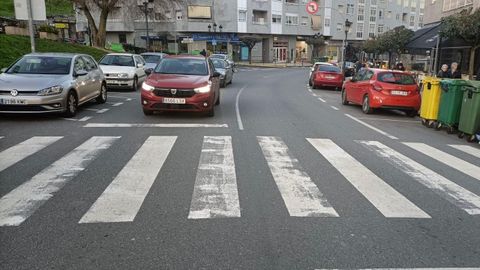 Imagen de archivo de paso de peatones en la avenida de Celanova