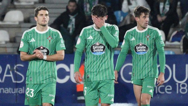 &Aacute;lvaro Pe&ntilde;a, Jairo Noriega y Gorostidi, jugadores del Racing de Ferrol